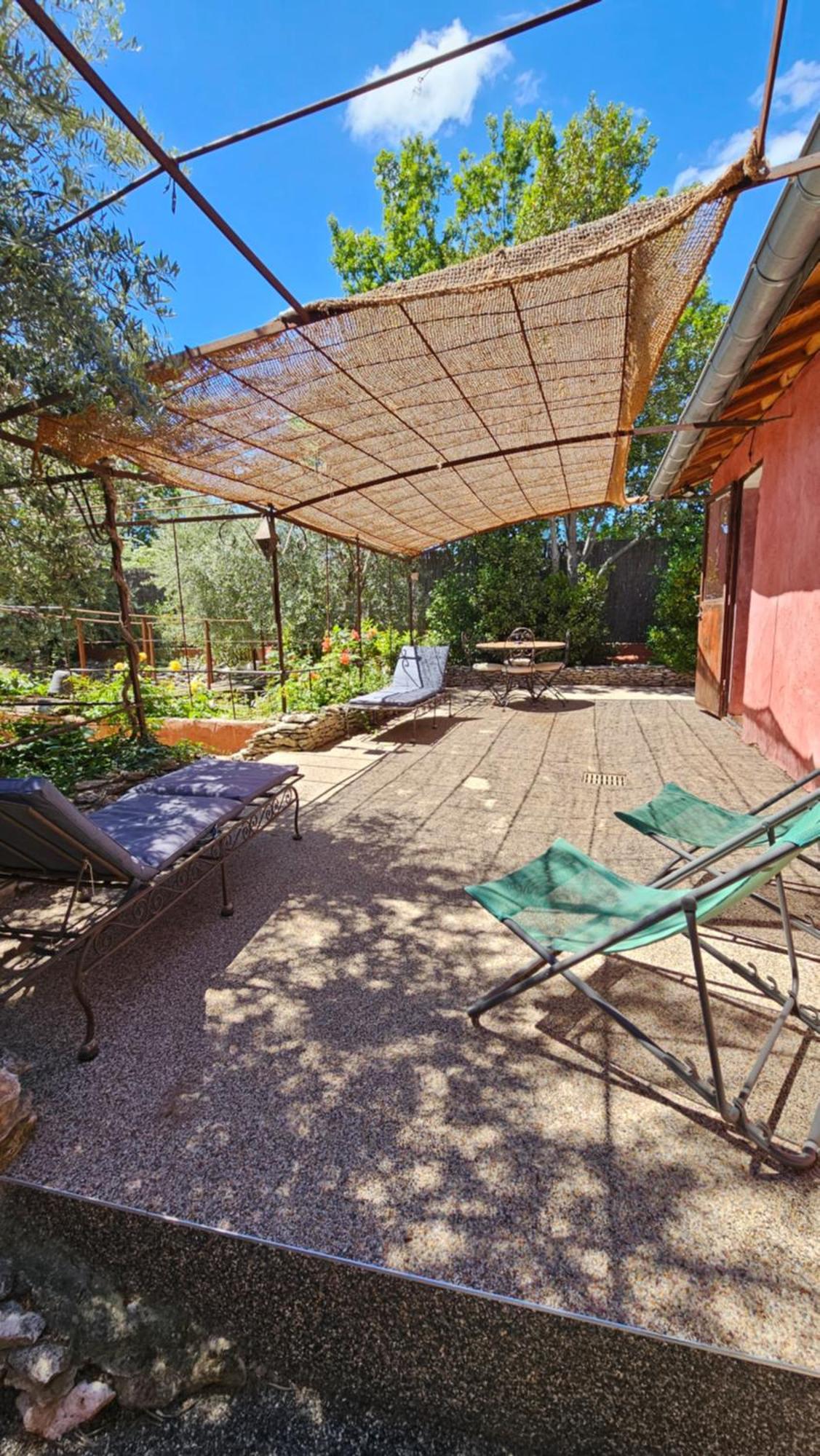 La Medievale Du Luberon Roussillon en Isere Dış mekan fotoğraf