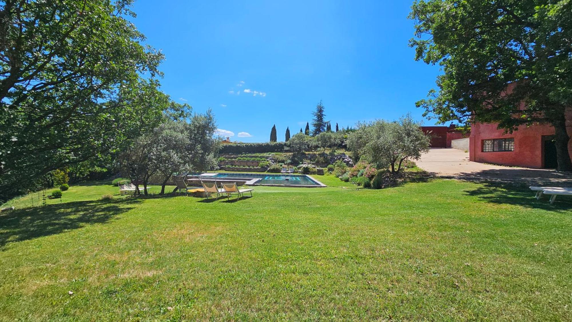La Medievale Du Luberon Roussillon en Isere Dış mekan fotoğraf